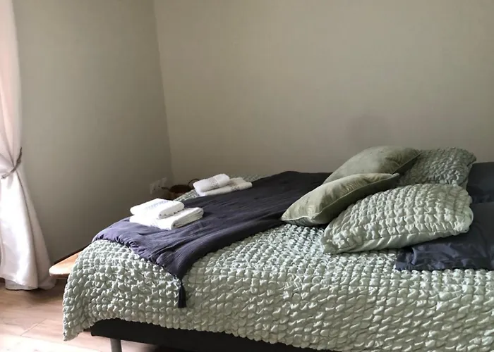 Burin Des Rosiers Apartment Olby